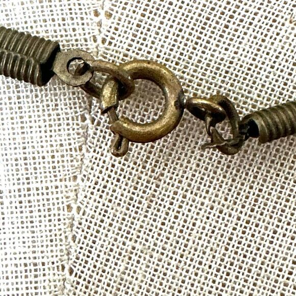 Green and gold tone pendant necklace on black cord - Picture 7 of 8